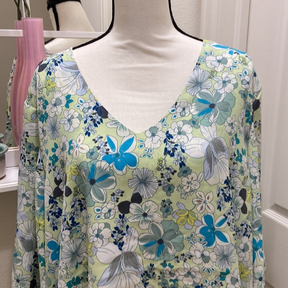 Cooper & Ella flowery blouse - Picture 2 of 9